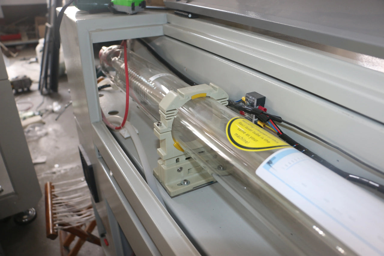 Maquina Laser Industrial 150w CO2 - 48"x55"